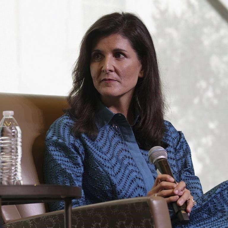 Presidential waiting game: GOP hopefuls hold off campaigns